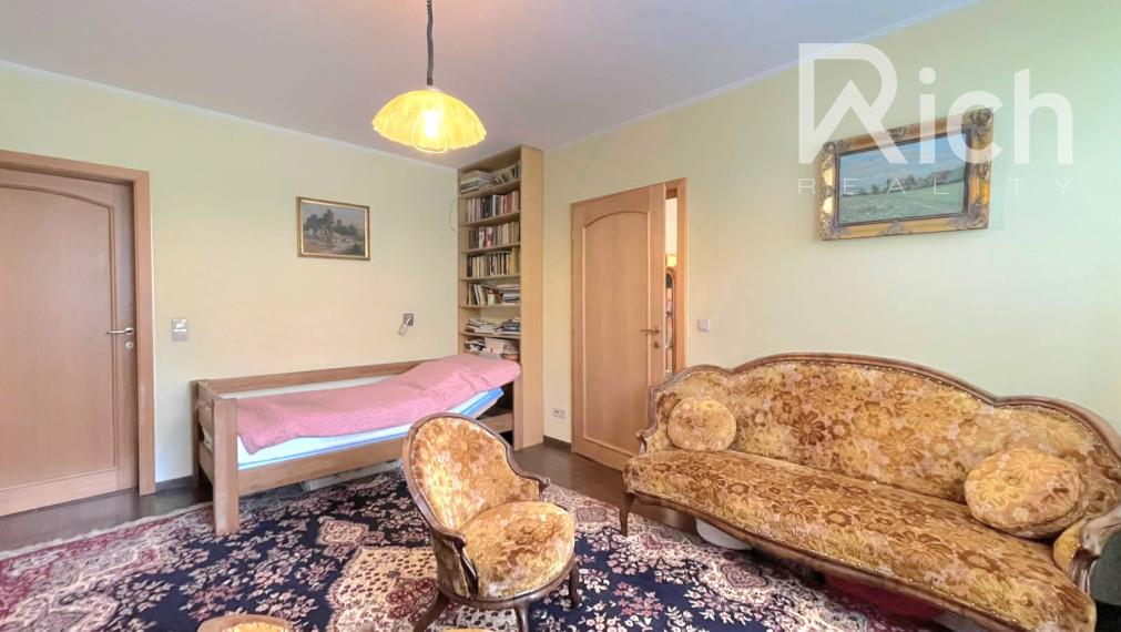 Rodinný dom s garážou a okrasnou záhradou v lukratívnej štvrti Spiegelsaal Trnava