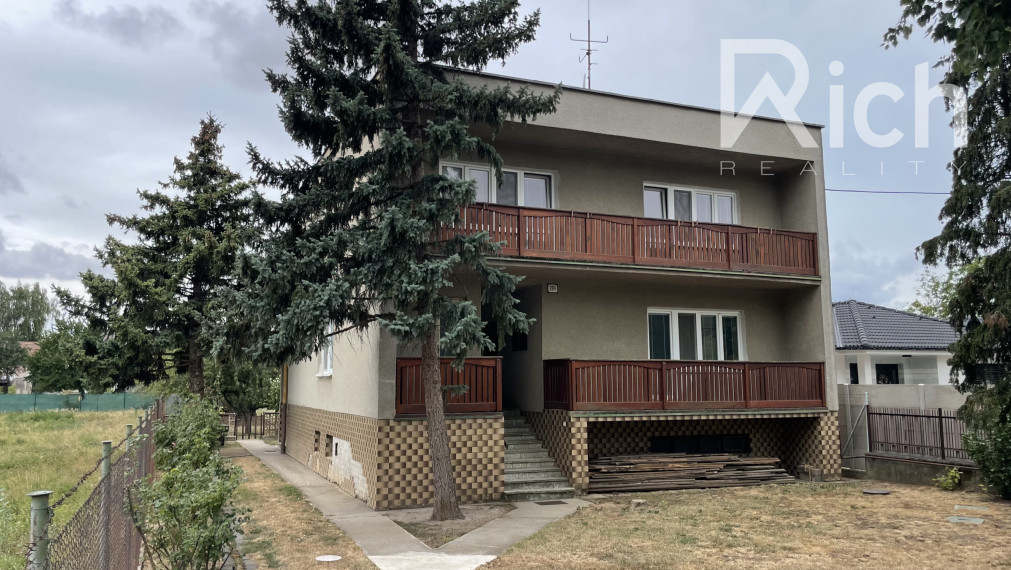 5 izbový dom s veľkým pozemkom 958 m2 v Klčovanoch pri Trnave