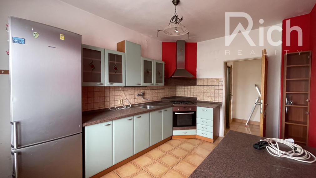 5 izbový dom s veľkým pozemkom 958 m2 v Klčovanoch pri Trnave