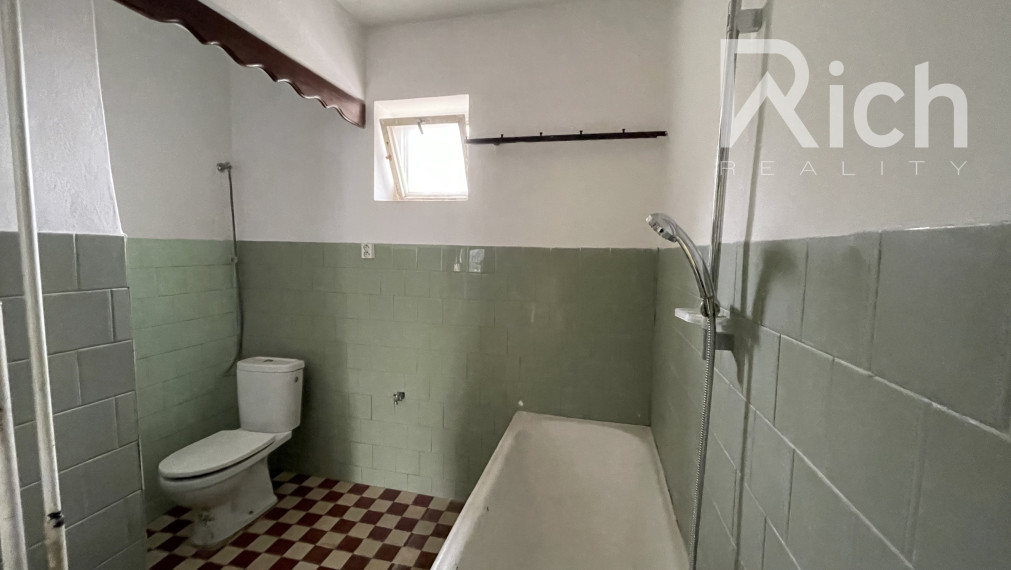 5 izbový dom s veľkým pozemkom 958 m2 v Klčovanoch pri Trnave