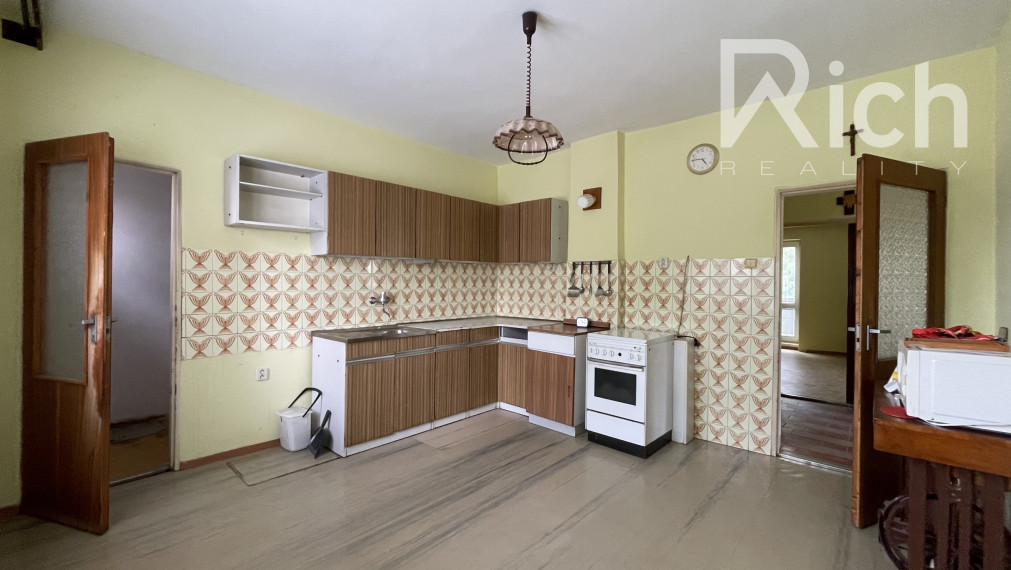 5 izbový dom s veľkým pozemkom 958 m2 v Klčovanoch pri Trnave