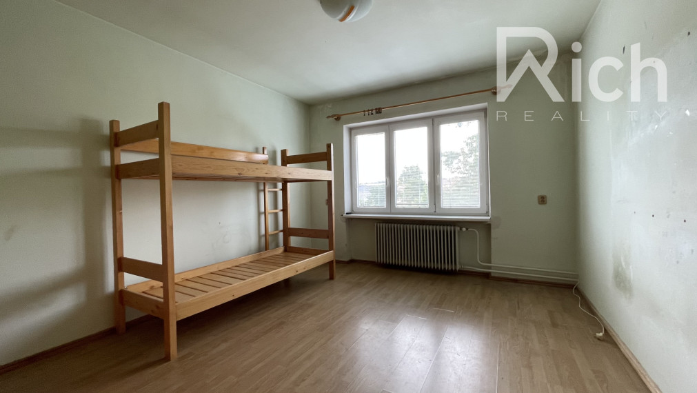 5 izbový dom s veľkým pozemkom 958 m2 v Klčovanoch pri Trnave