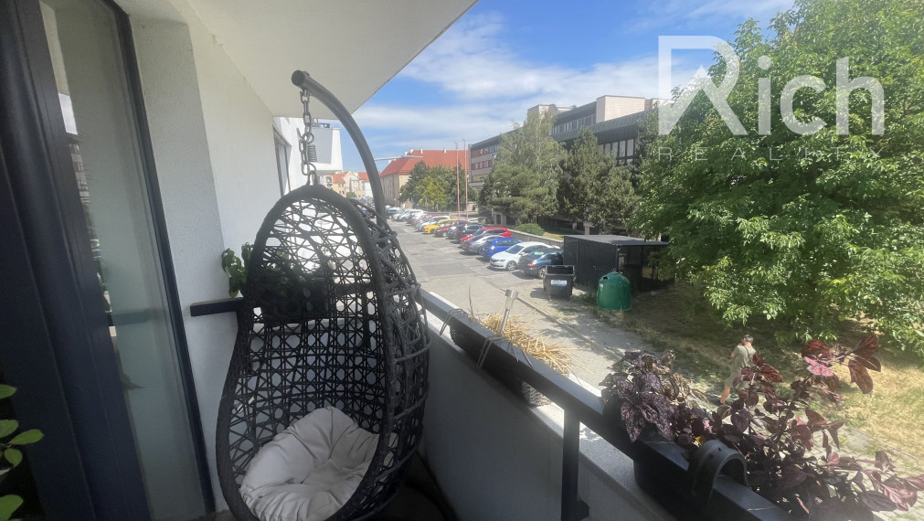 2 izbový byt v centre mesta s garážou, Paulínska ulica