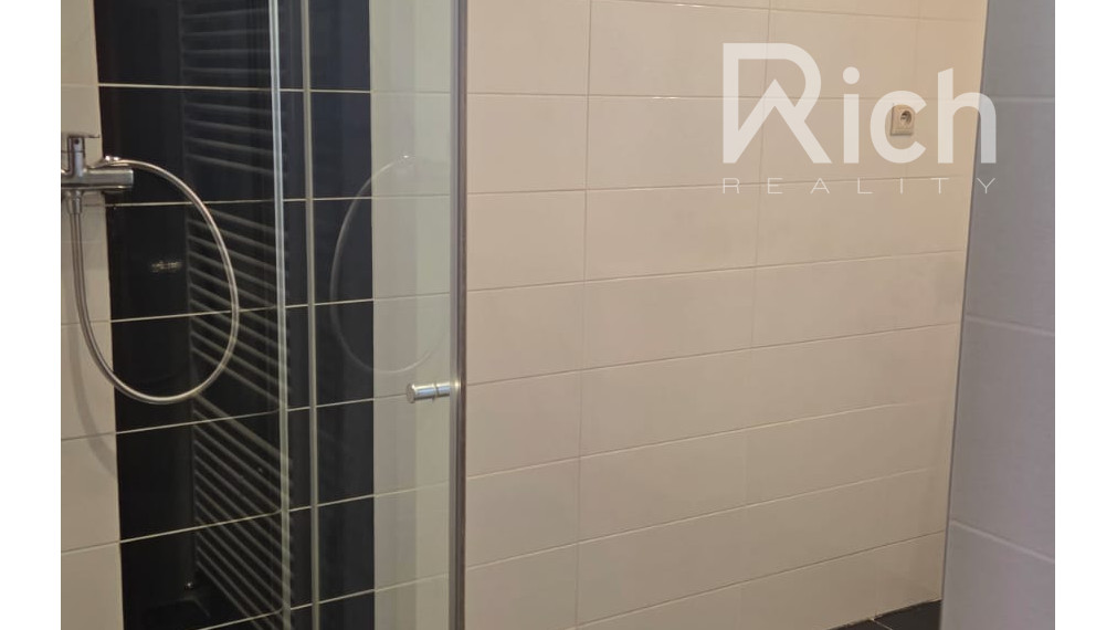 "REZERVOVANÉ" Na predaj, 4 izbový rodinný dom, pozemok 739 m2, obec Ružindol