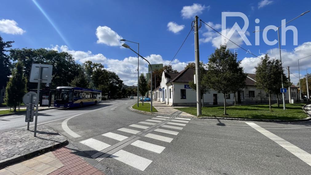 Lukratívny nebytový priestor v centre Trnavy , Zelený kríček