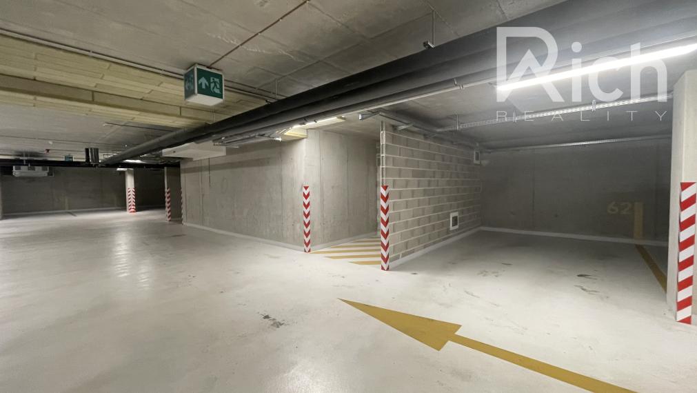 Nový kompletne zariadený 2 izb.byt s garážou a balkónom pri cukrovare.