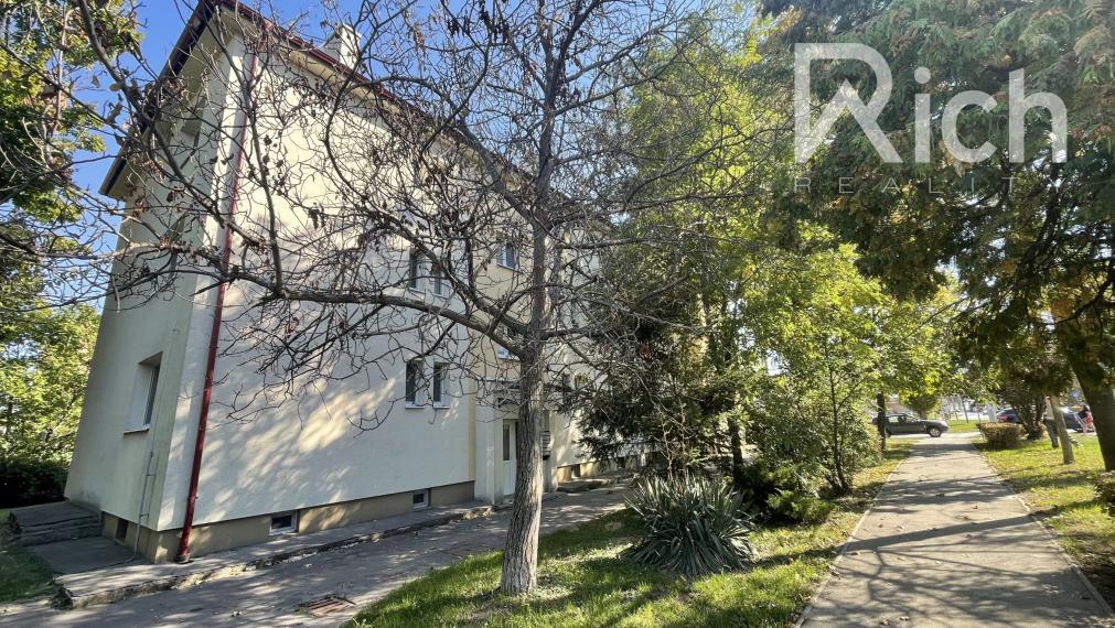 Kompletne zrekonštruovaný a zariadený byt pri OC ISLAND v Trnave
