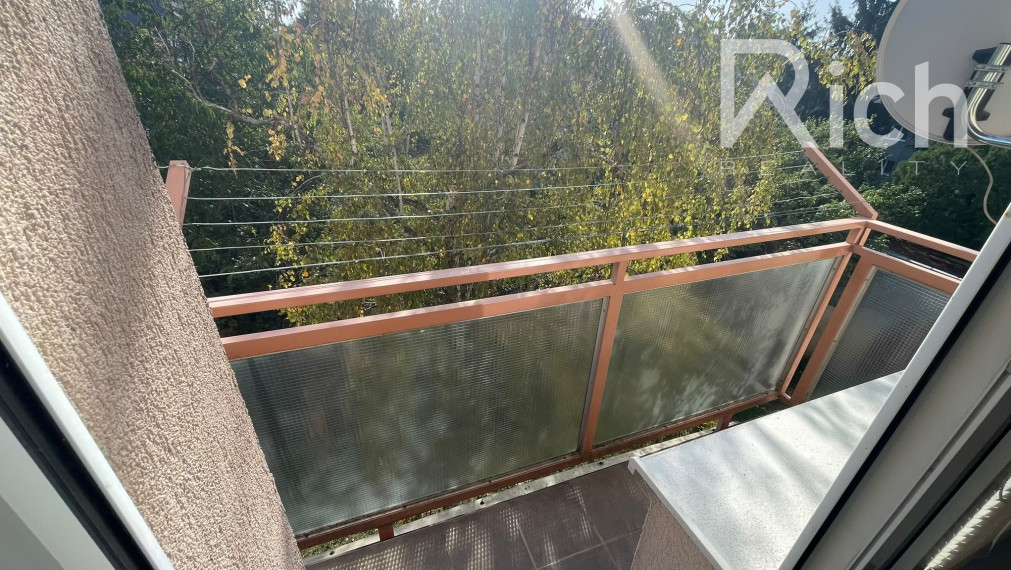 Na predaj, 2 izbový byt s balkónom na Podjavorinskej ulici