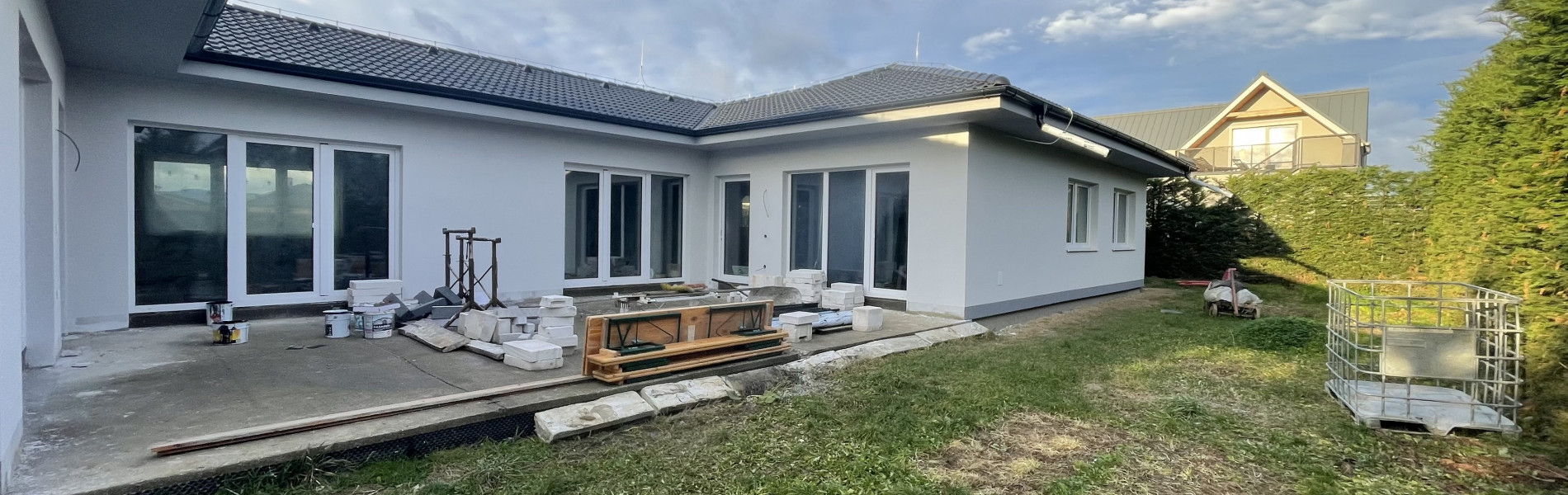 2 byty v RD, alebo 7 izieb pre veľkú rodinu vo Zvončíne