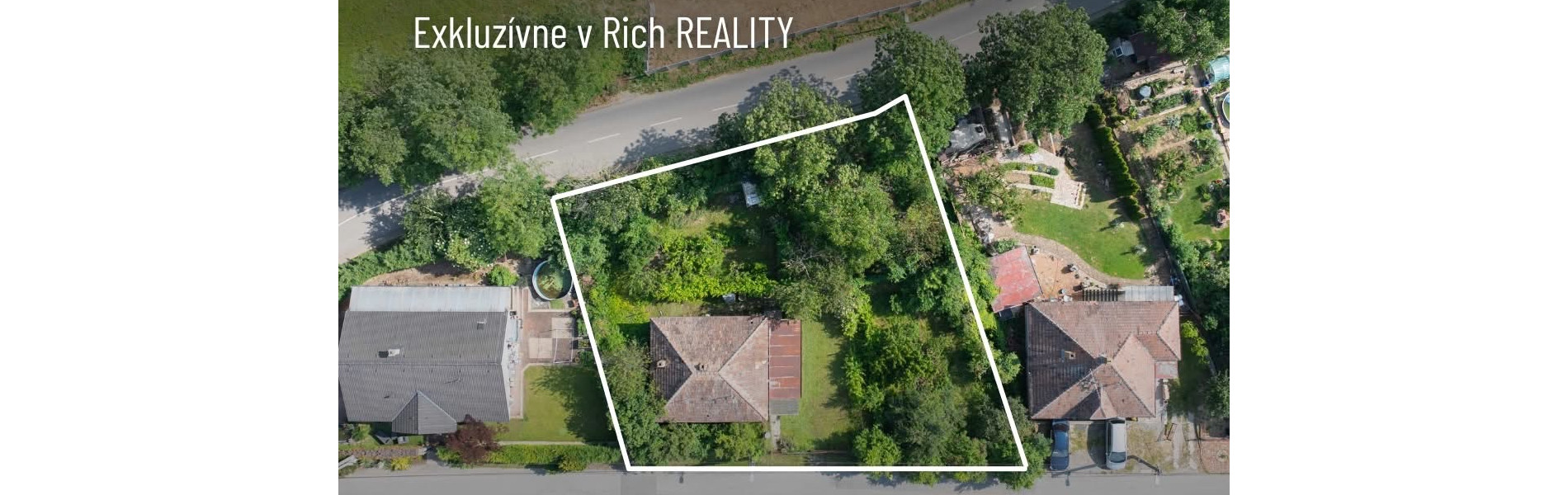 Pekný široký 35 m. pozemok v Suchej nad Parnou.