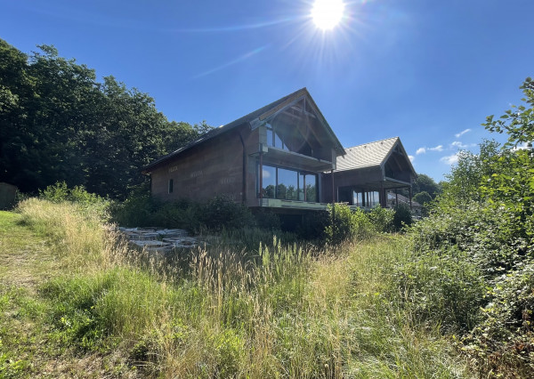 Nevšedná nehnuteľnosť na rekreáciu, alebo trvalé bývanie v podhorí Malých Karpát.