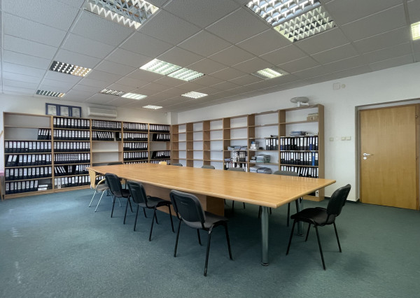 Kancelárske priestory na samostatnom 1.posch. polyfunkčnej budovy.