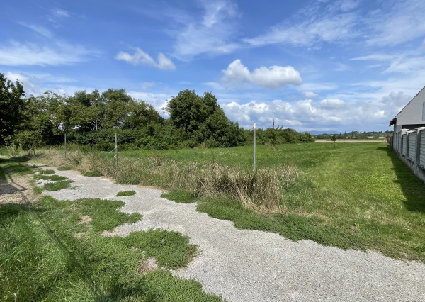 Na predaj, investičný pozemok 8337 m2 na výstavbu rodinných domov vo Zvončíne