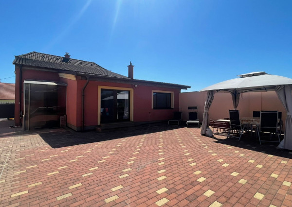 5 izbový rodinný dom neďaleko Trnavy na prenájom