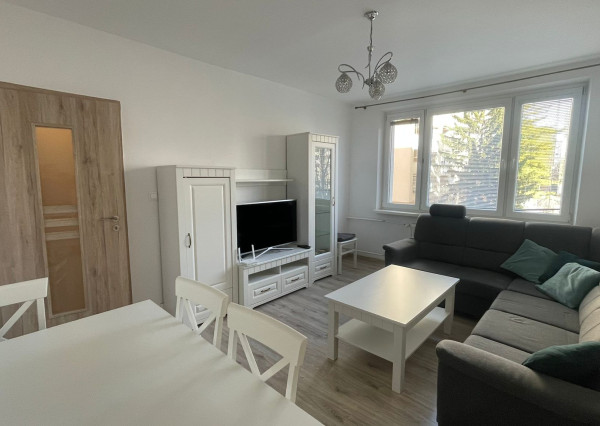 Na prenájom, 3 izbový byt po kompletnej rekonštrukcii s balkónom, Nerudova ulica