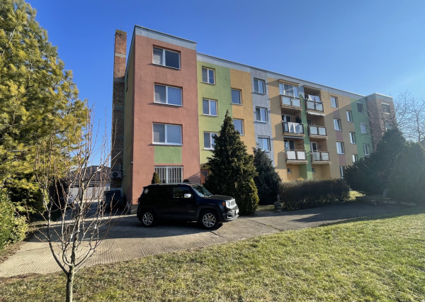 Ideálne a dostupné rodinné bývanie pri Trnave – 3 izbový byt v Špačinciach