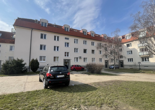 Na prenájom, 2 izbový byt s balkónom na Študentskej ul. v blízkosti centra mesta.