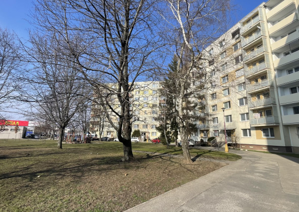 EXKLUZÍVNE | Moderný 3-izbový byt po kompletnej rekonštrukcii v blízkom centre mesta Trnava