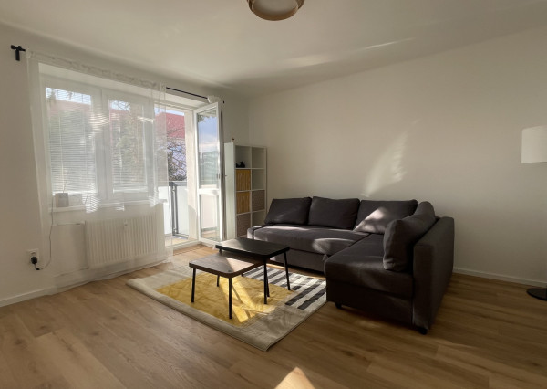 Na prenájom, 2 izbový byt s balkónom na Študentskej ul. v blízkosti centra mesta.